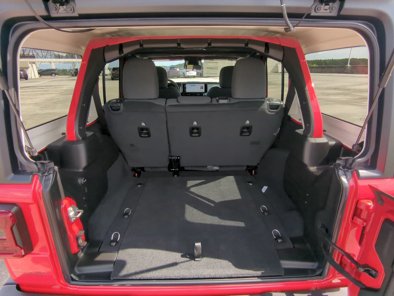 2026 Jeep Wrangler - Photo 14