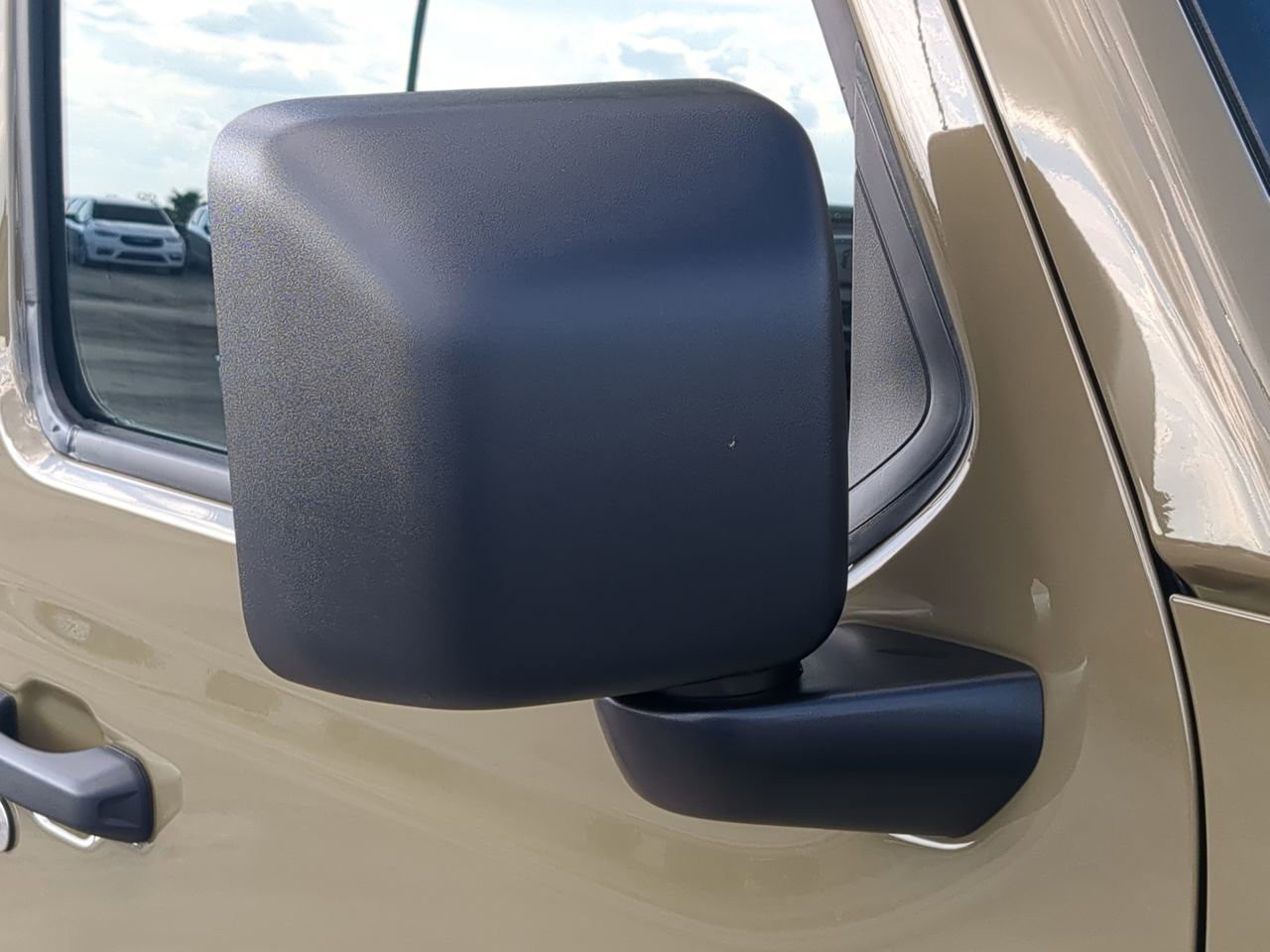2026 Jeep Wrangler - Photo 12