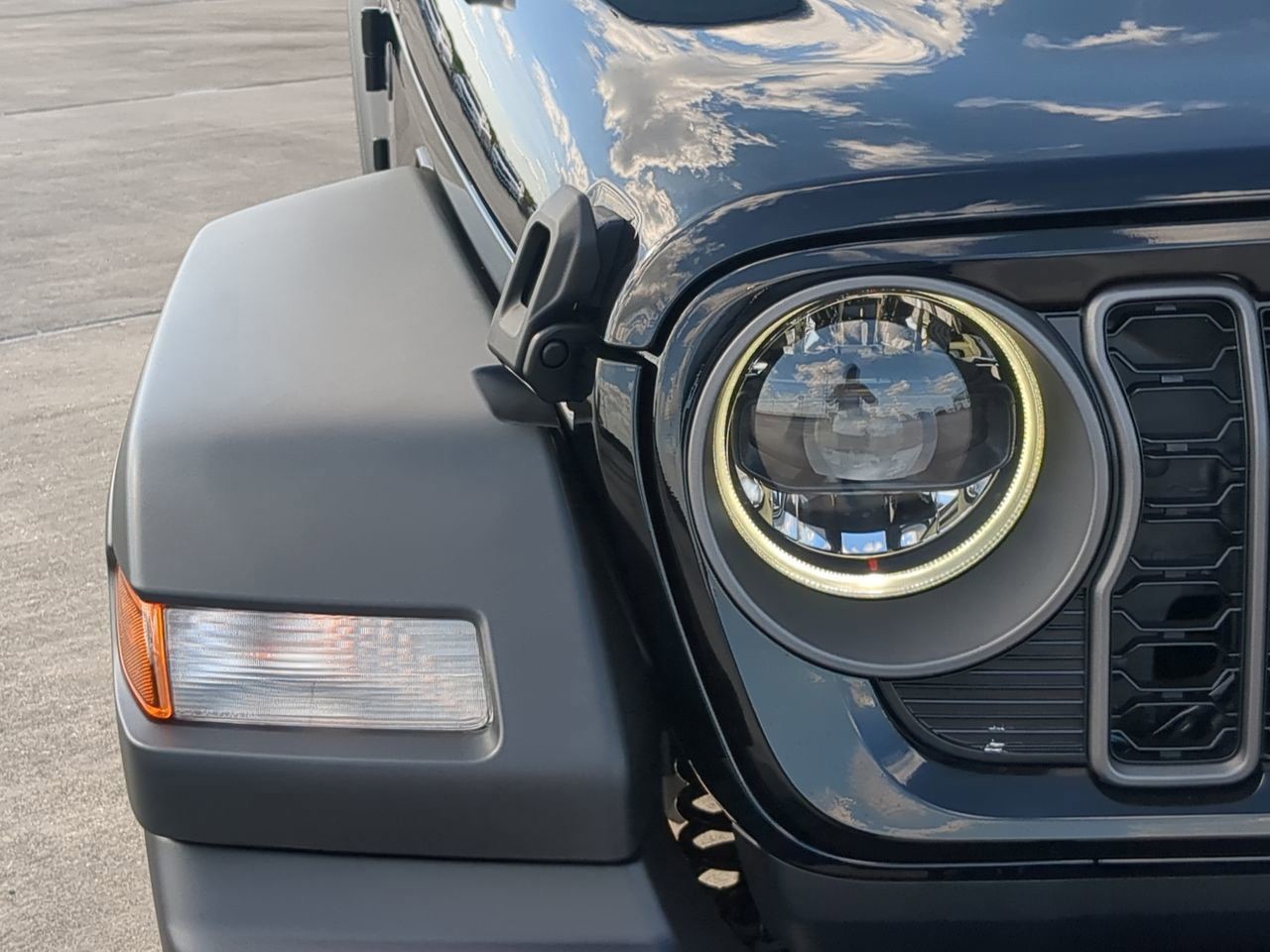2026 Jeep Wrangler - Photo 10