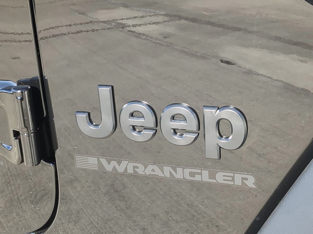 2026 Jeep Wrangler - Photo 13