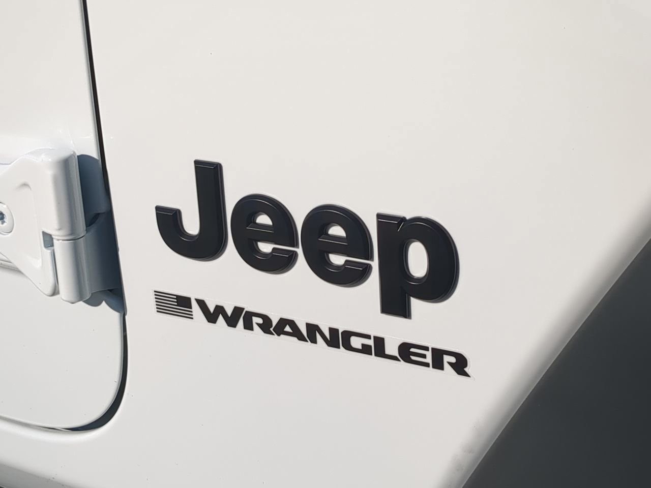 2026 Jeep Wrangler - Photo 13