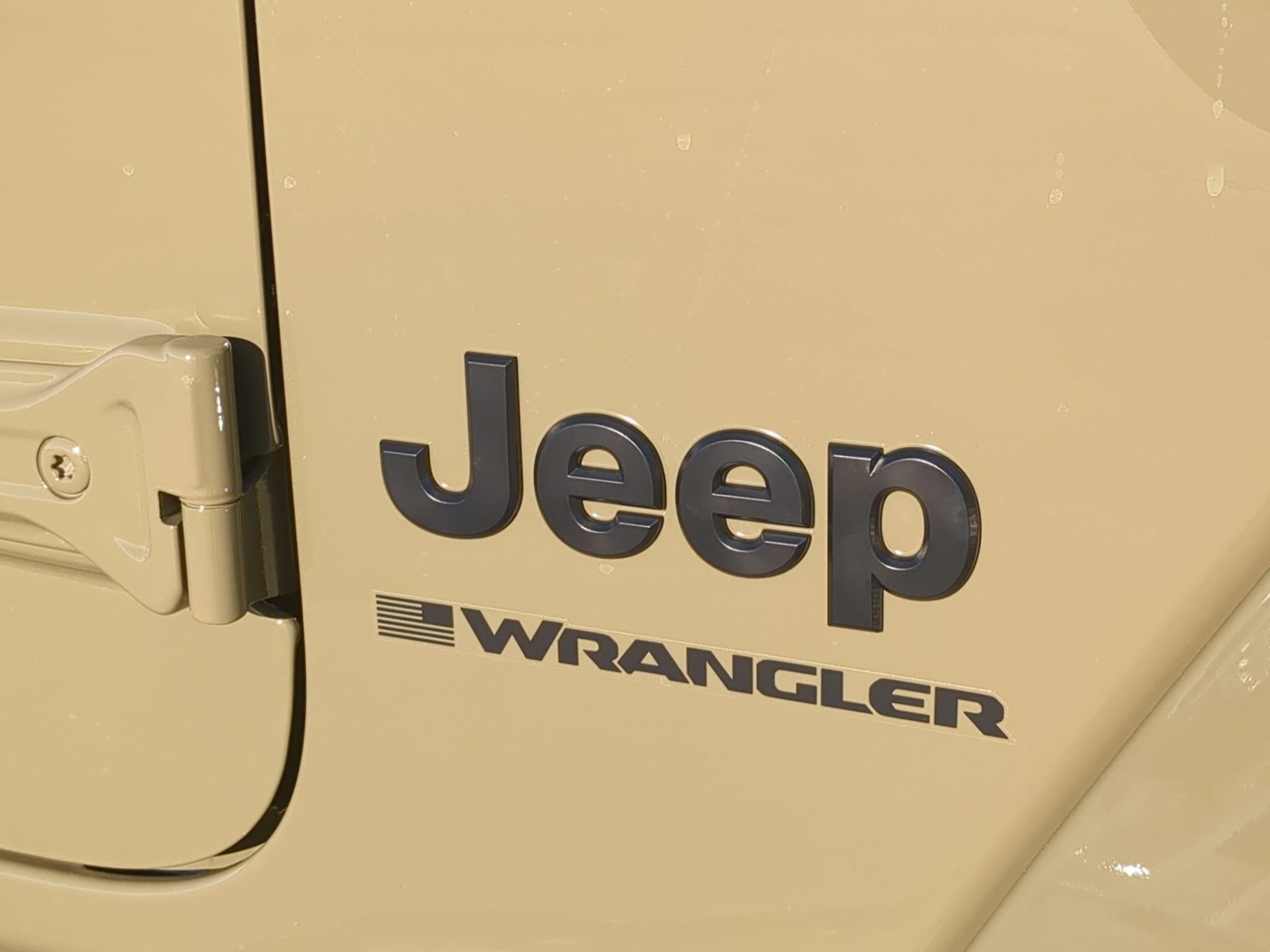 2026 Jeep Wrangler - Photo 13