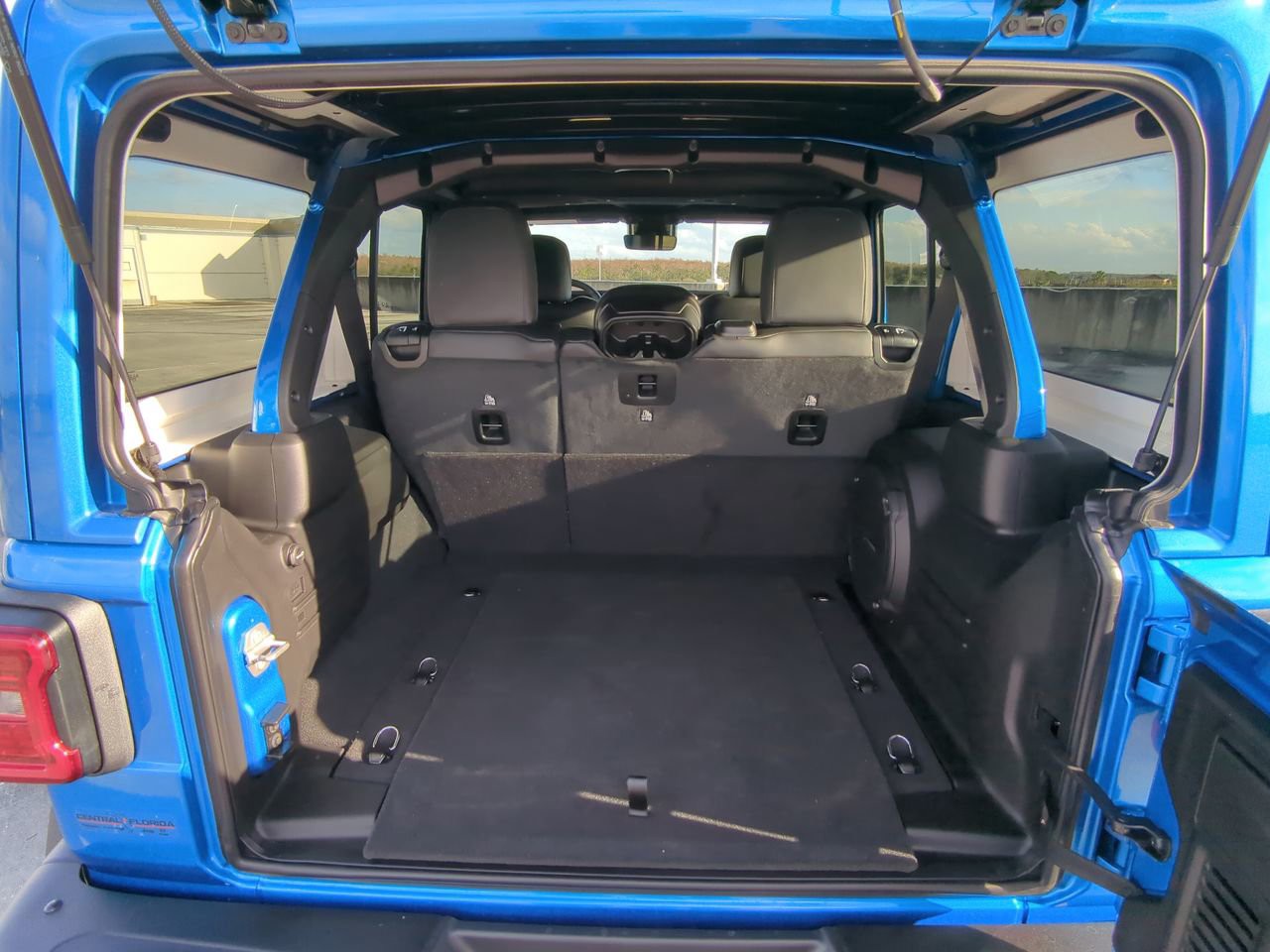 2026 Jeep Wrangler - Photo 14