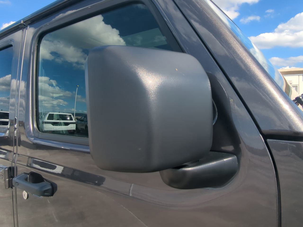 2026 Jeep Wrangler - Photo 12