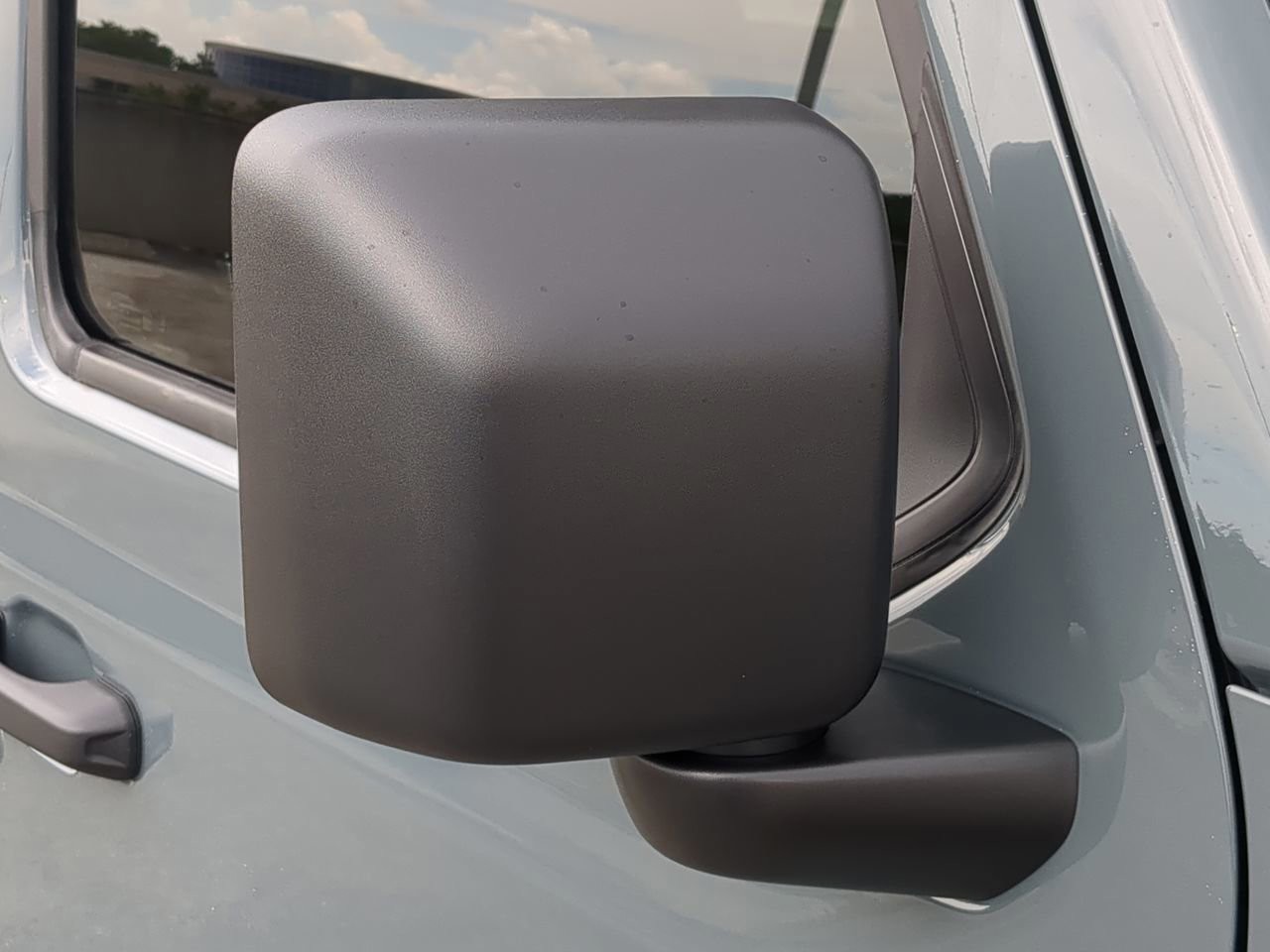 2025 Jeep Wrangler - Photo 12