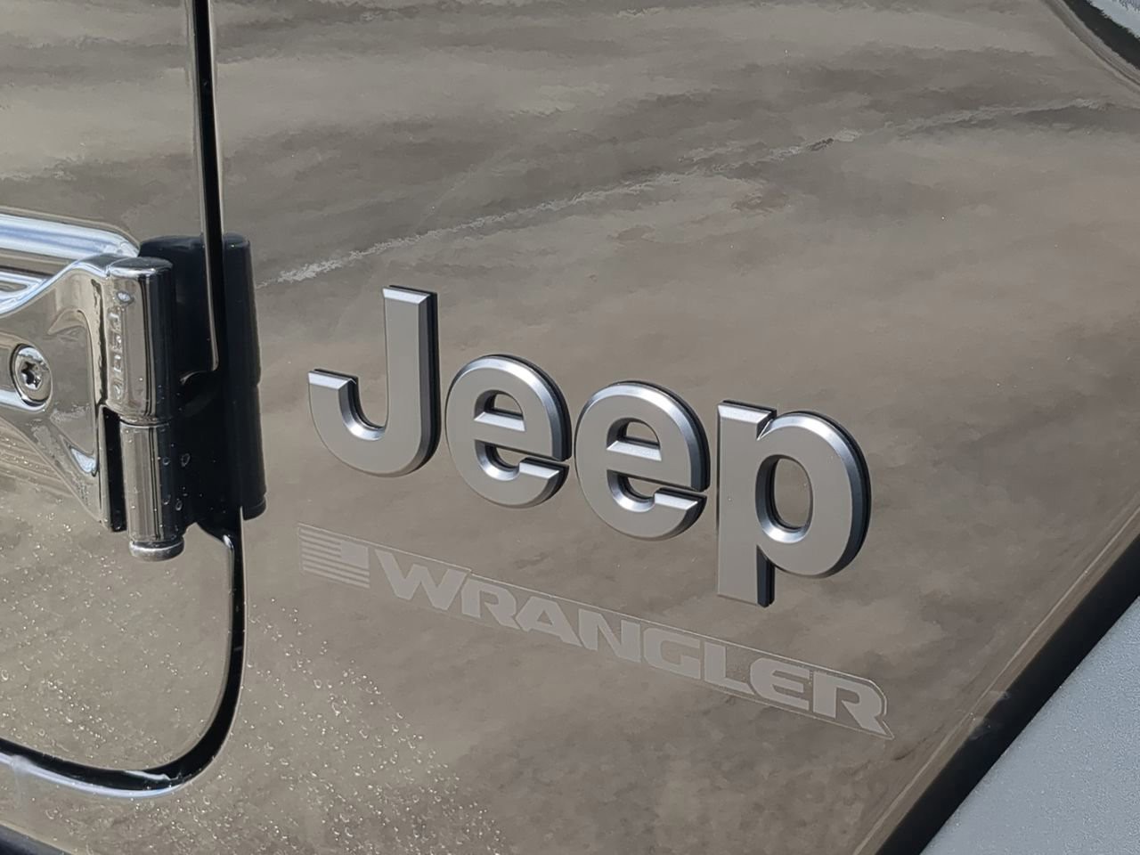 2025 Jeep Wrangler - Photo 13