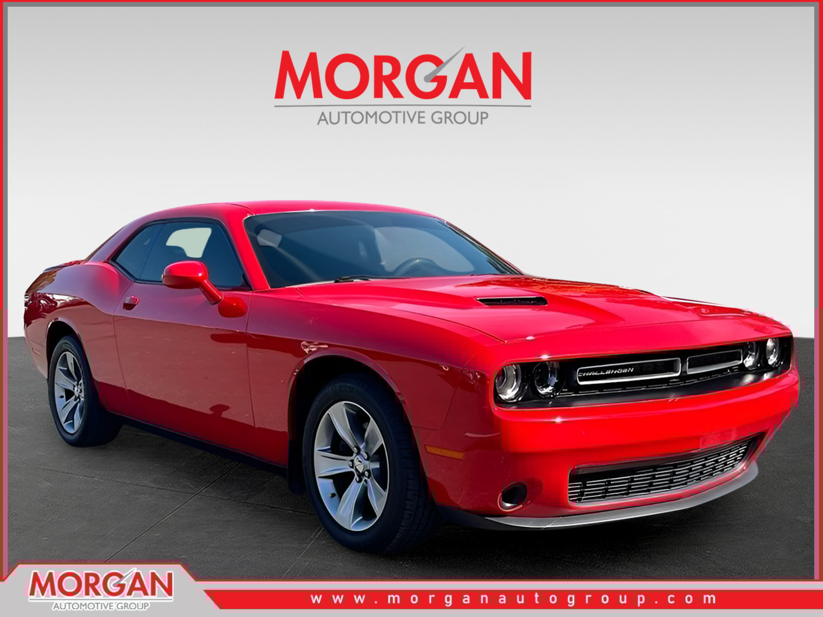 2015 Dodge Challenger SXT's photo