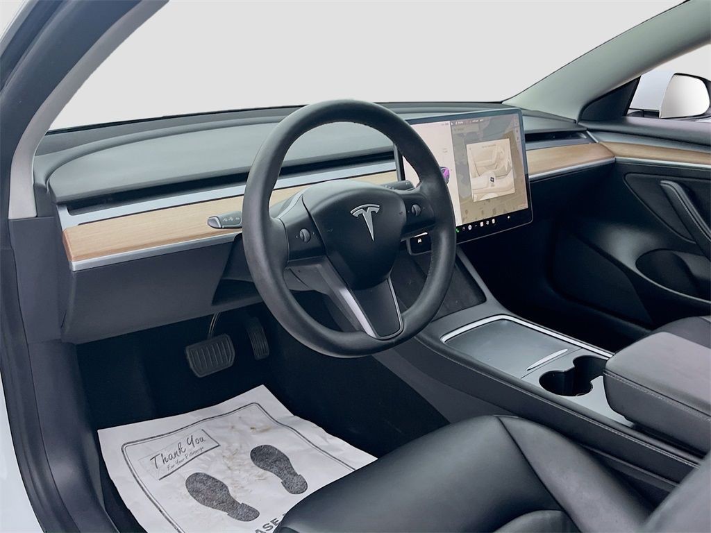 2021 Tesla Model 3 - Photo 9
