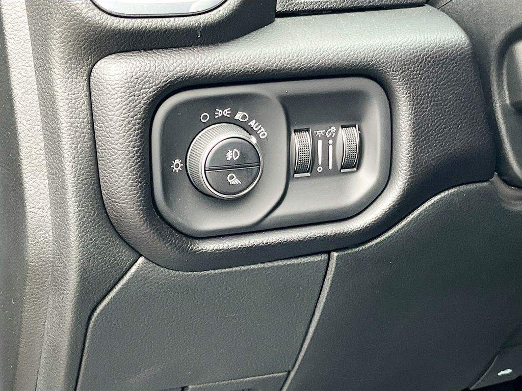 2025 Ram 2500 - Photo 10