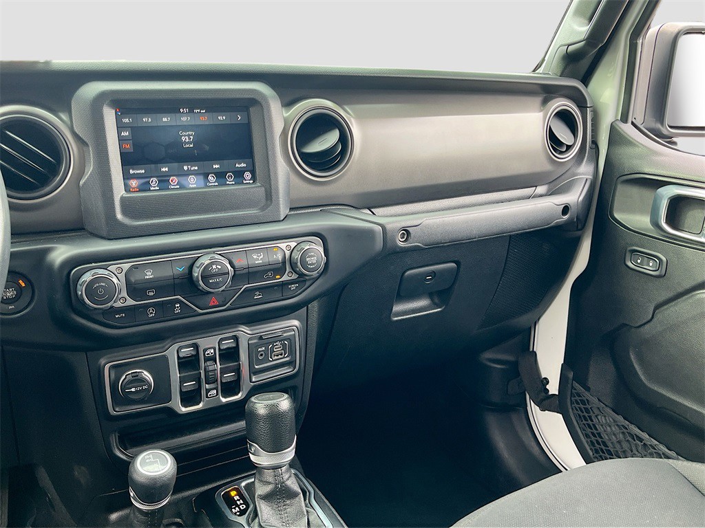 2023 Jeep Gladiator - Photo 20