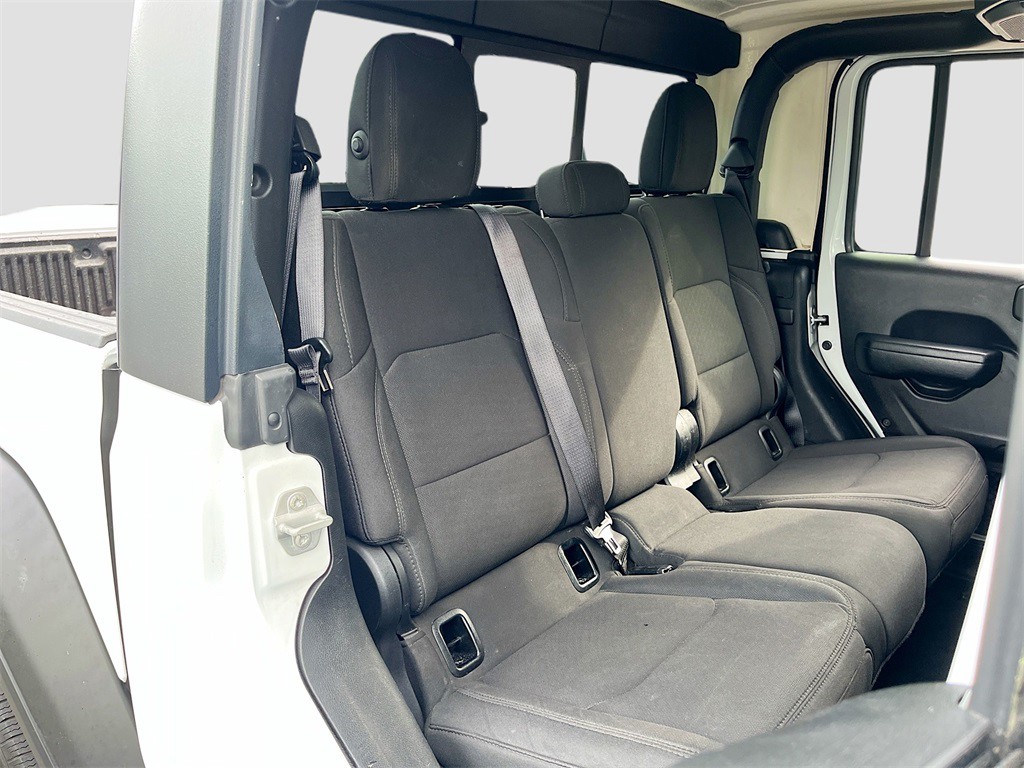 2023 Jeep Gladiator - Photo 23