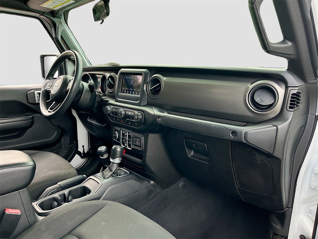 2023 Jeep Gladiator - Photo 25