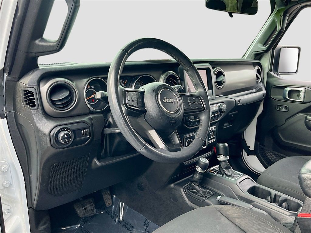 2023 Jeep Gladiator - Photo 9