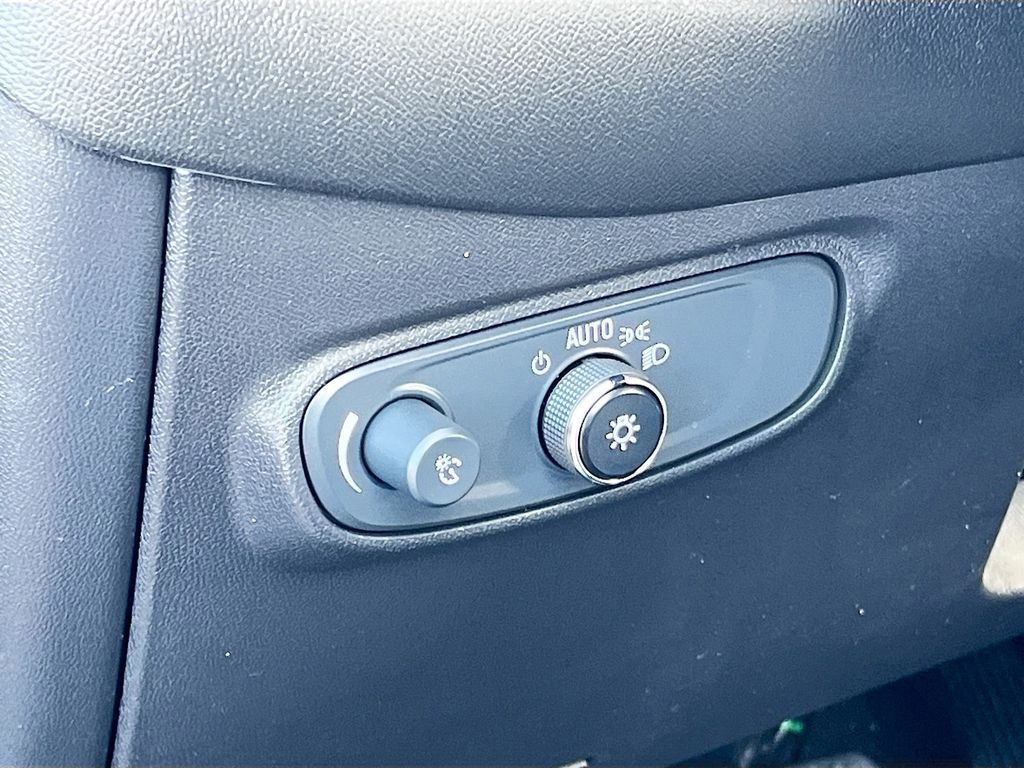 2023 Chevrolet Equinox - Photo 10