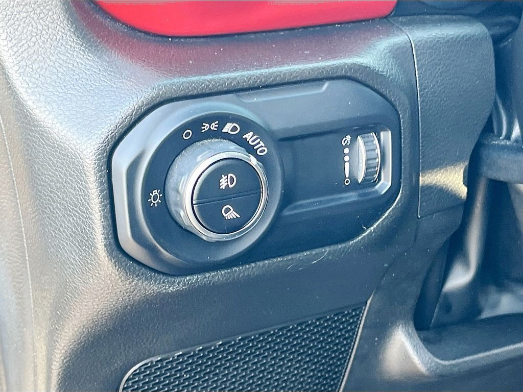2023 Jeep Gladiator - Photo 10