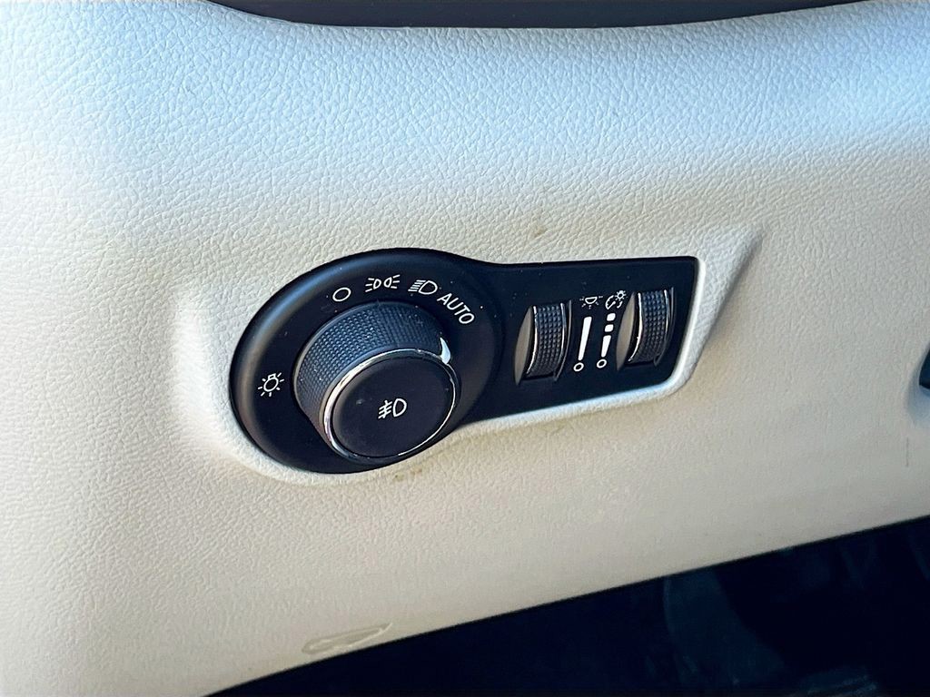 2023 Jeep Compass - Photo 10