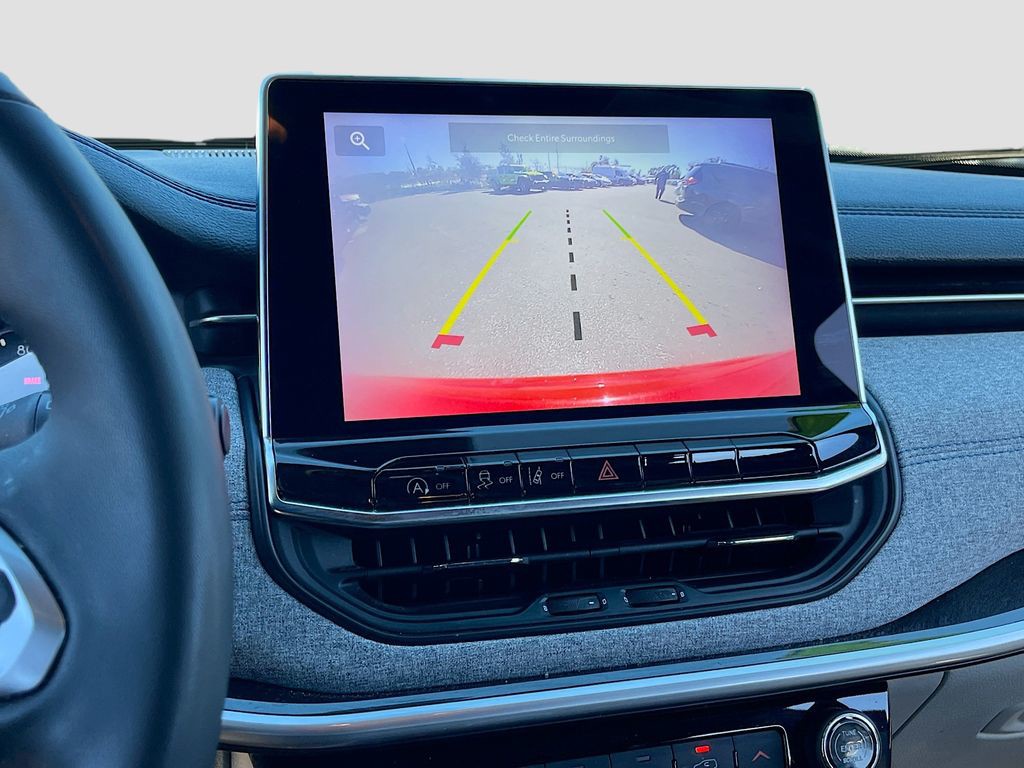 2023 Jeep Compass - Photo 13