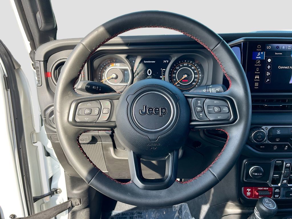 2024 Jeep Wrangler - Photo 11