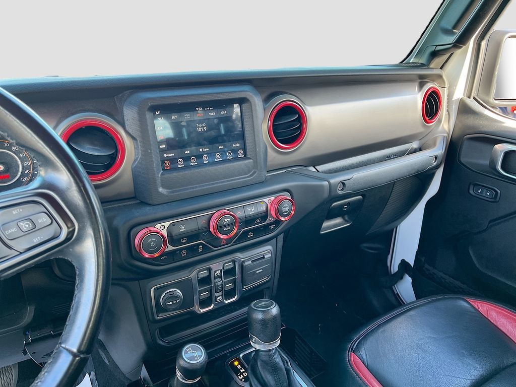 2021 Jeep Gladiator - Photo 14