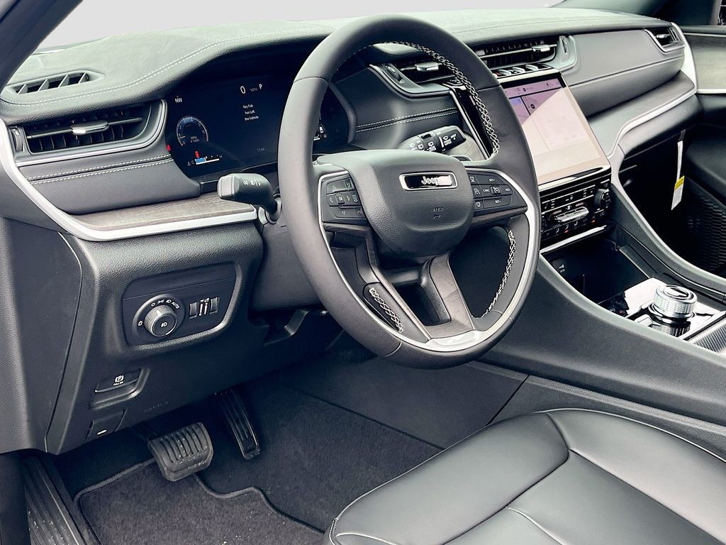2025 Jeep Grand Cherokee - Photo 9