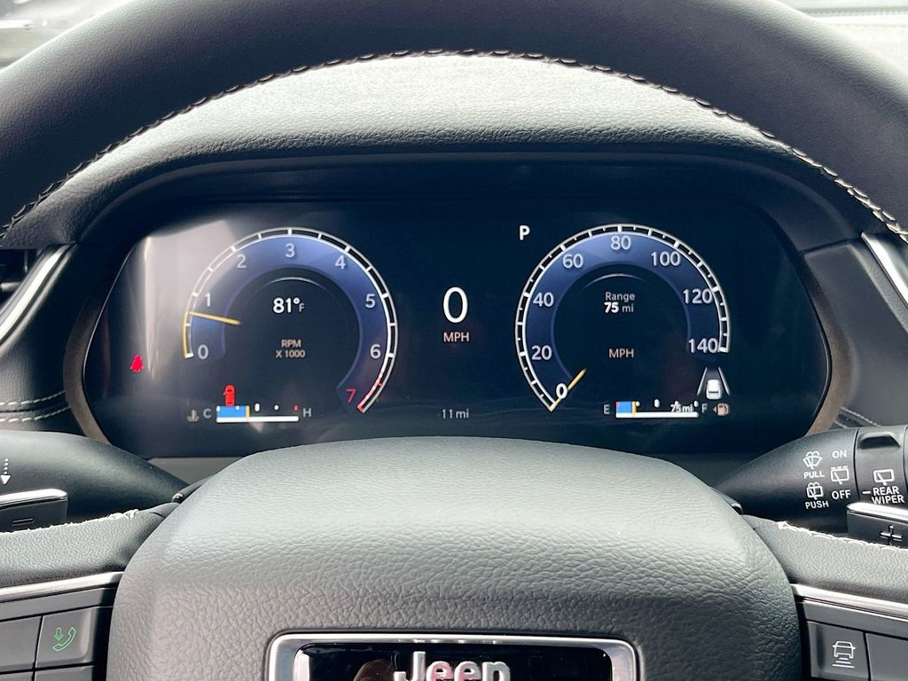 2025 Jeep Grand Cherokee - Photo 12