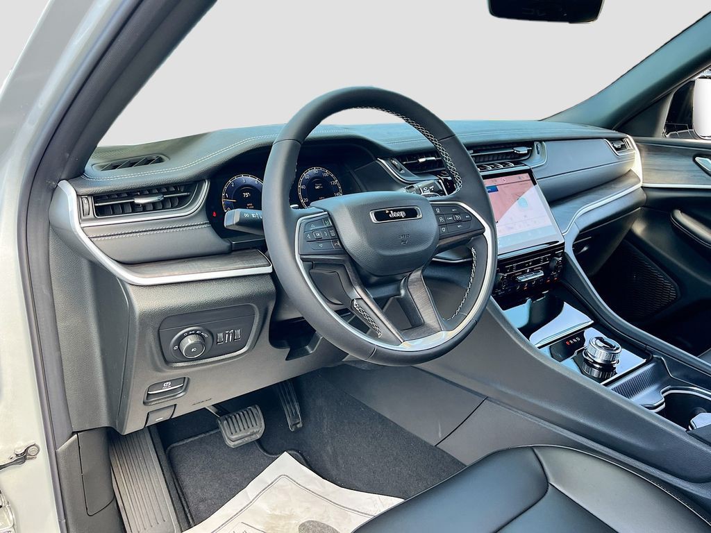 2025 Jeep Grand Cherokee L - Photo 9