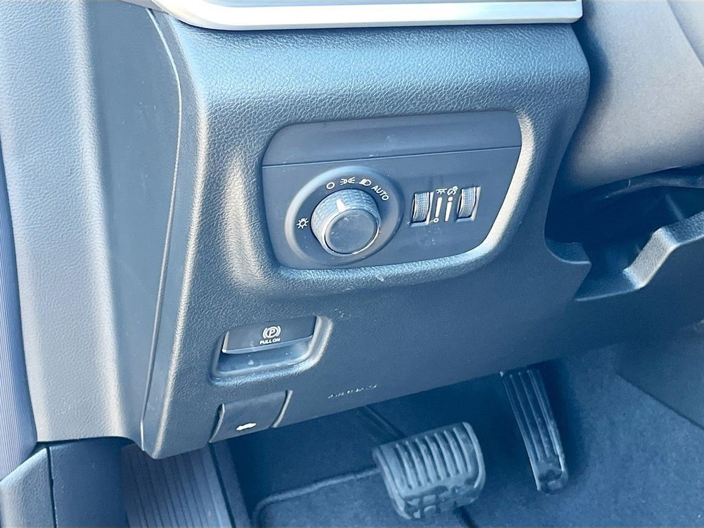 2025 Jeep Grand Cherokee L - Photo 10