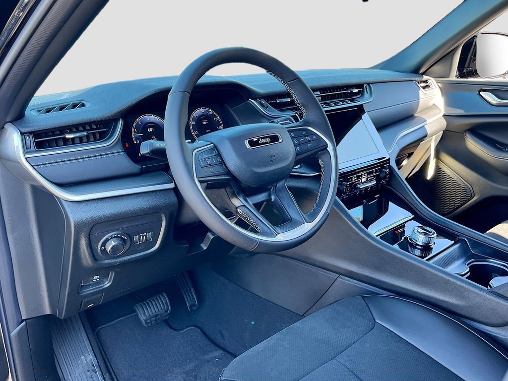 2025 Jeep Grand Cherokee L - Photo 9