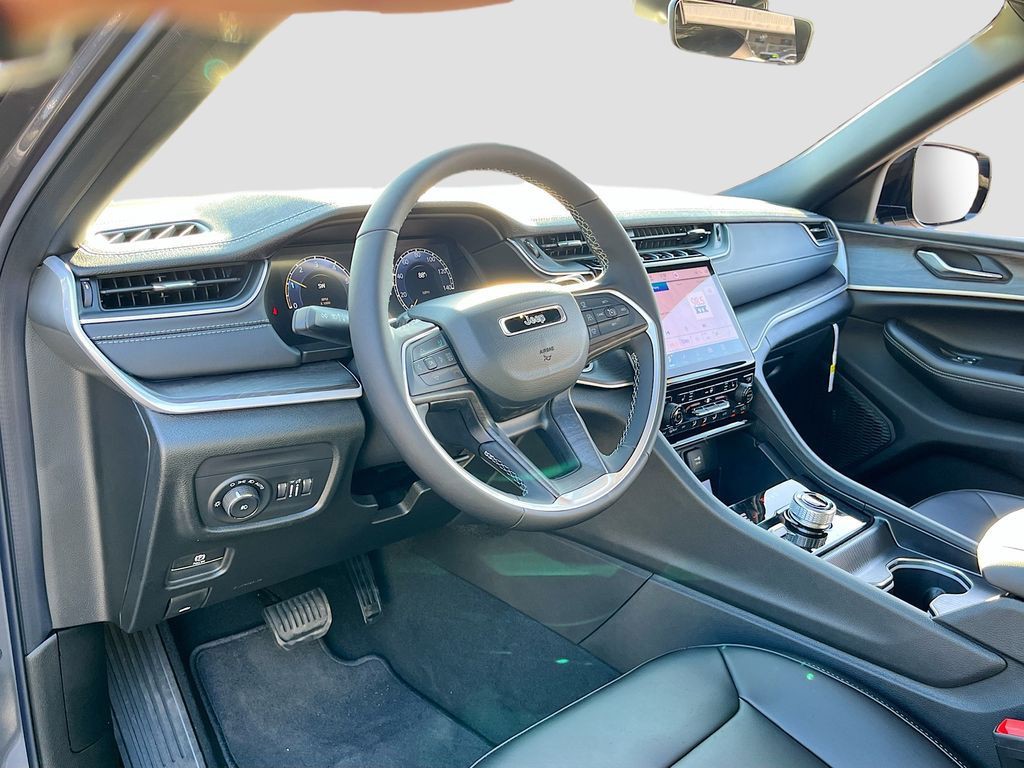 2025 Jeep Grand Cherokee L - Photo 8