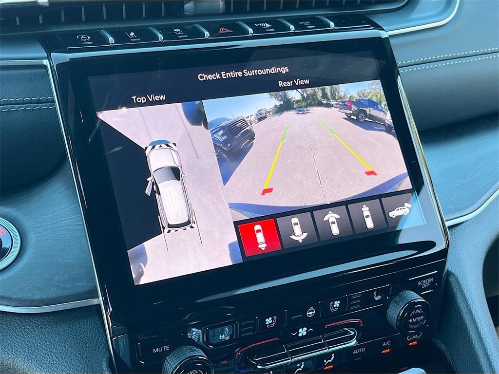 2025 Jeep Grand Cherokee - Photo 14