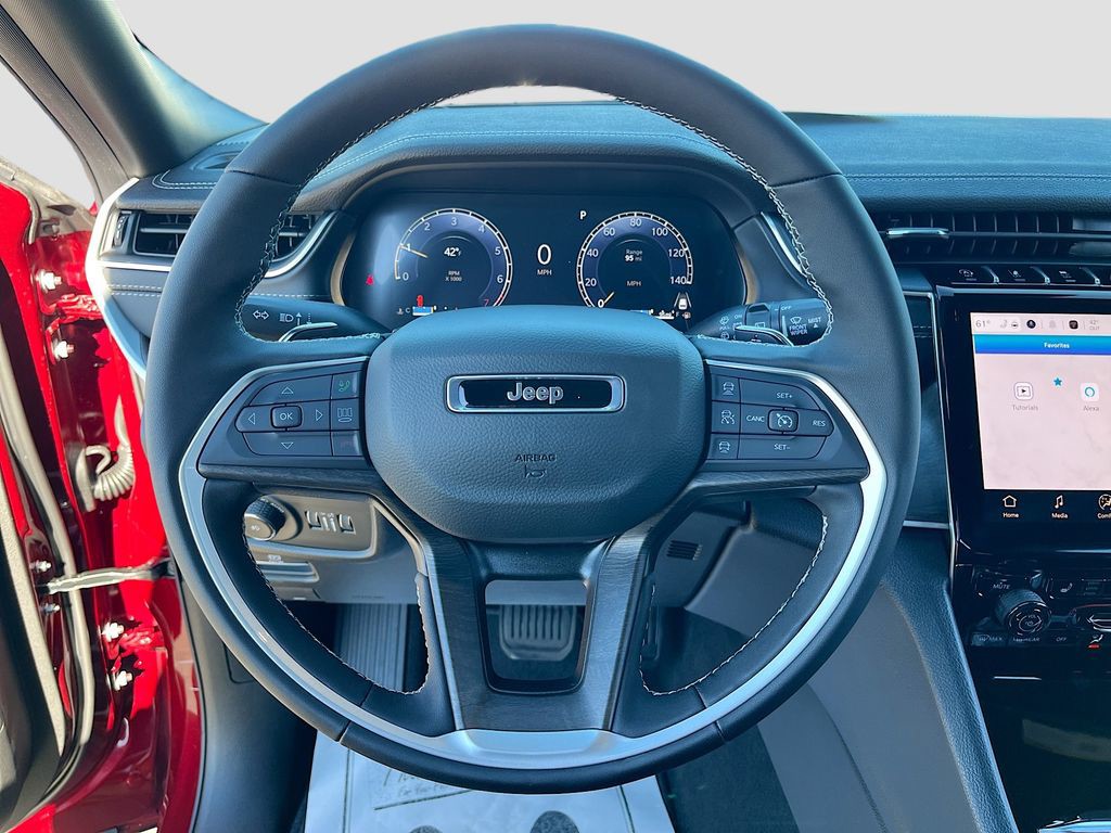 2025 Jeep Grand Cherokee - Photo 11