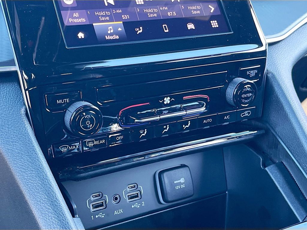 2025 Jeep Grand Cherokee - Photo 15
