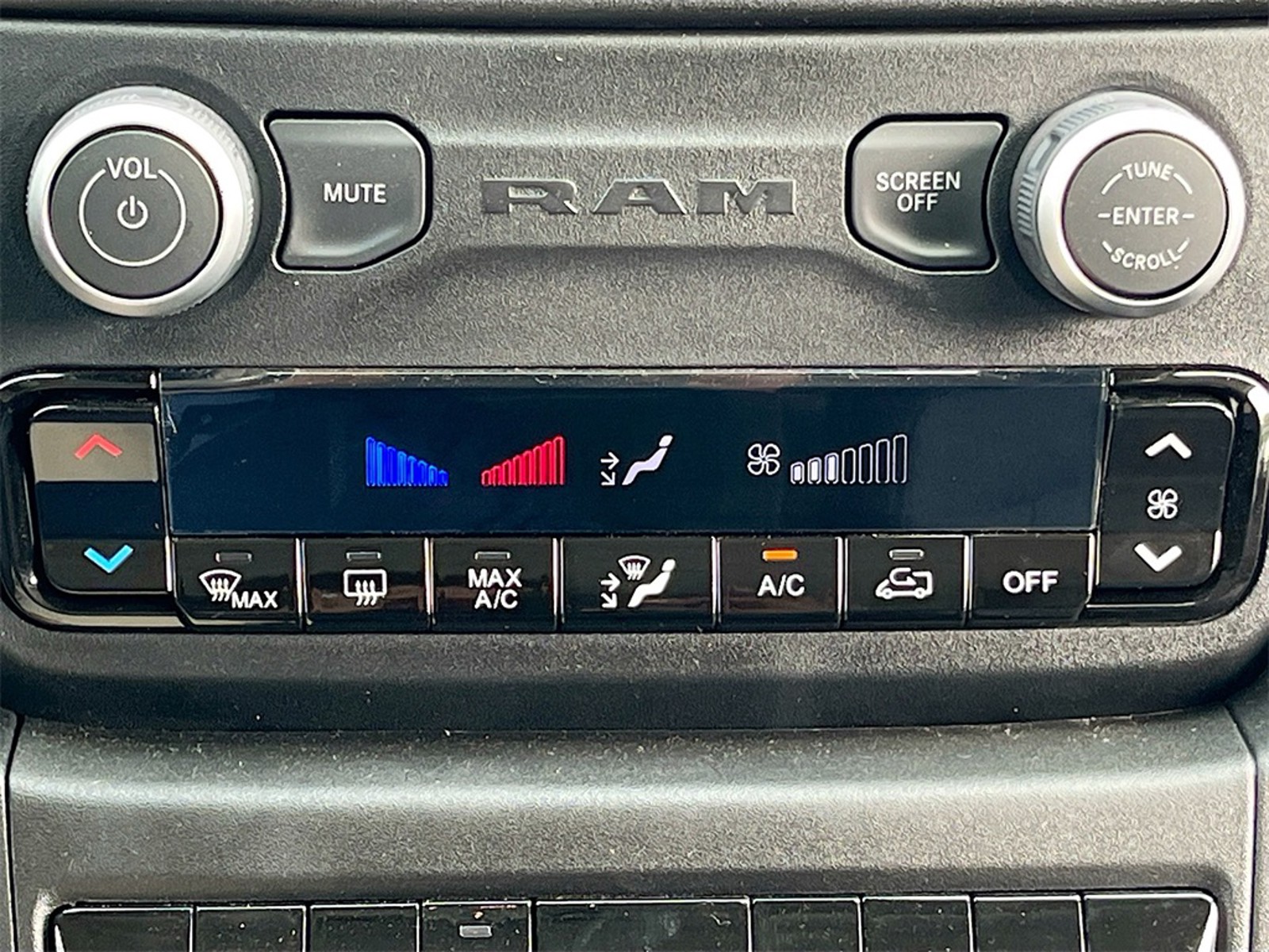 2025 Ram ProMaster 1500 - Photo 15