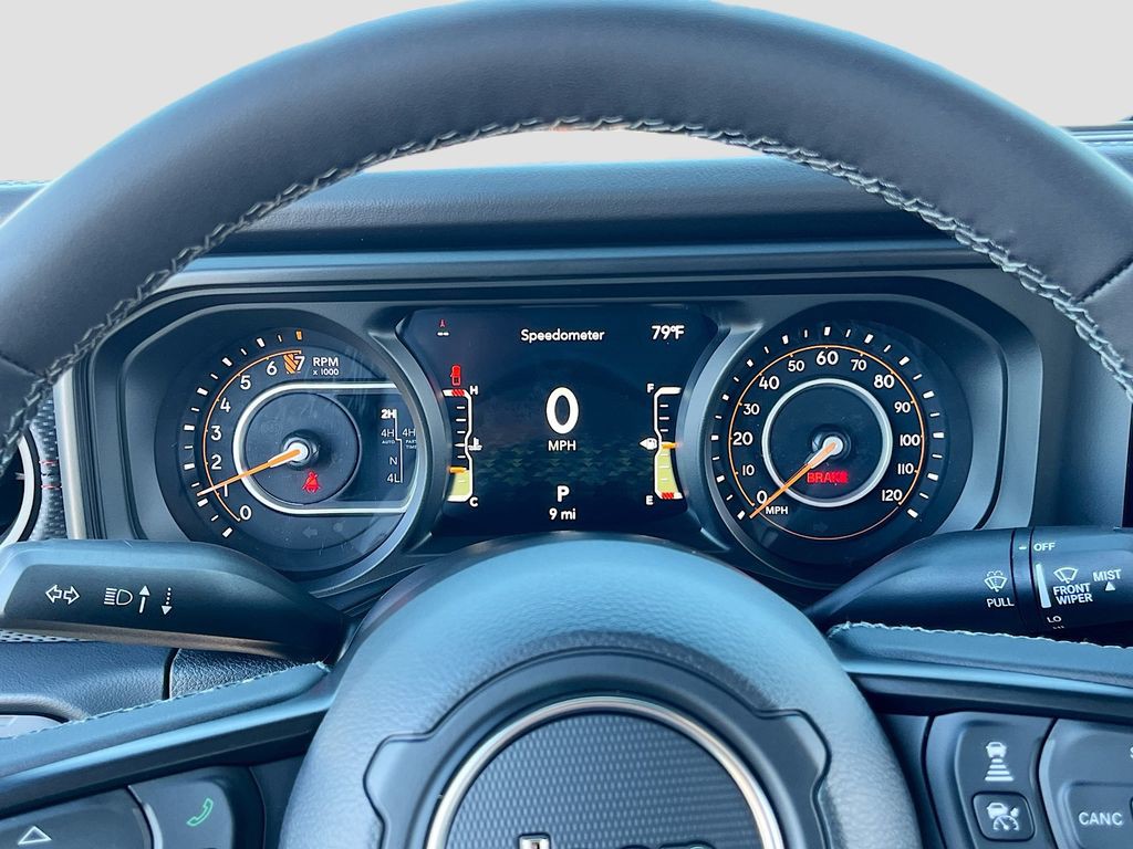 2026 Jeep Gladiator - Photo 12