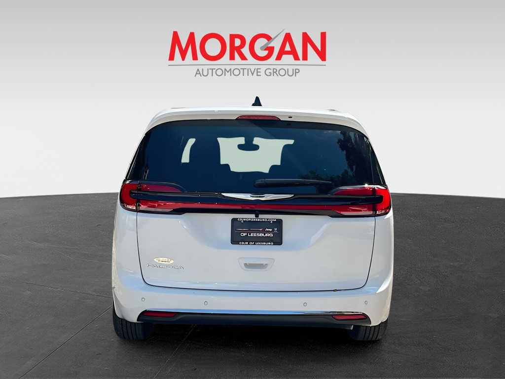 2026 Chrysler Pacifica - Photo 6