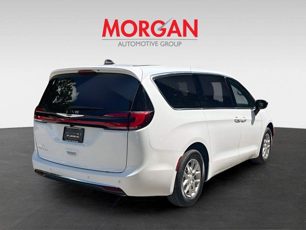 2026 Chrysler Pacifica - Photo 5