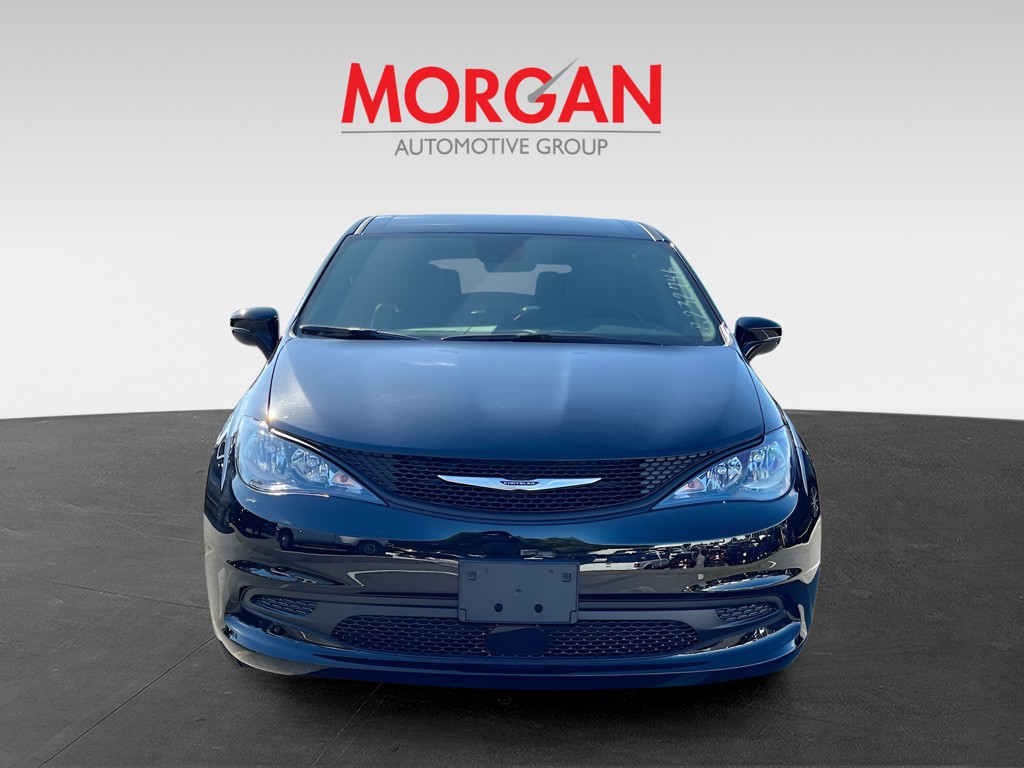 2026 Chrysler Voyager - Photo 3