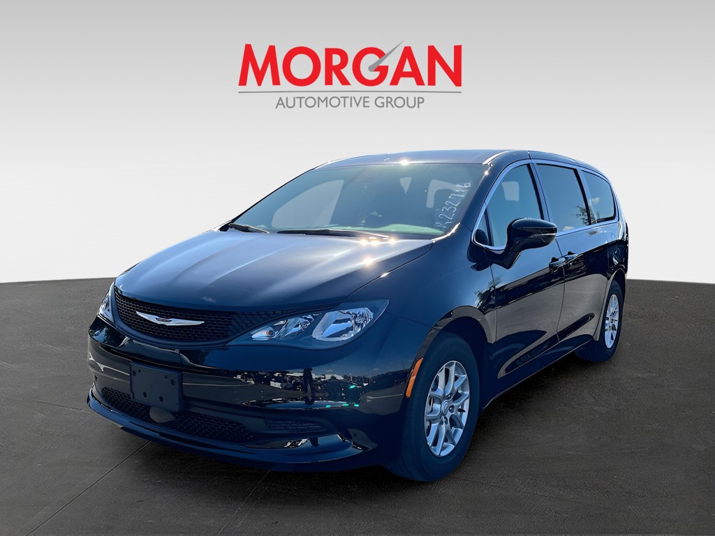 2026 Chrysler Voyager - Photo 2