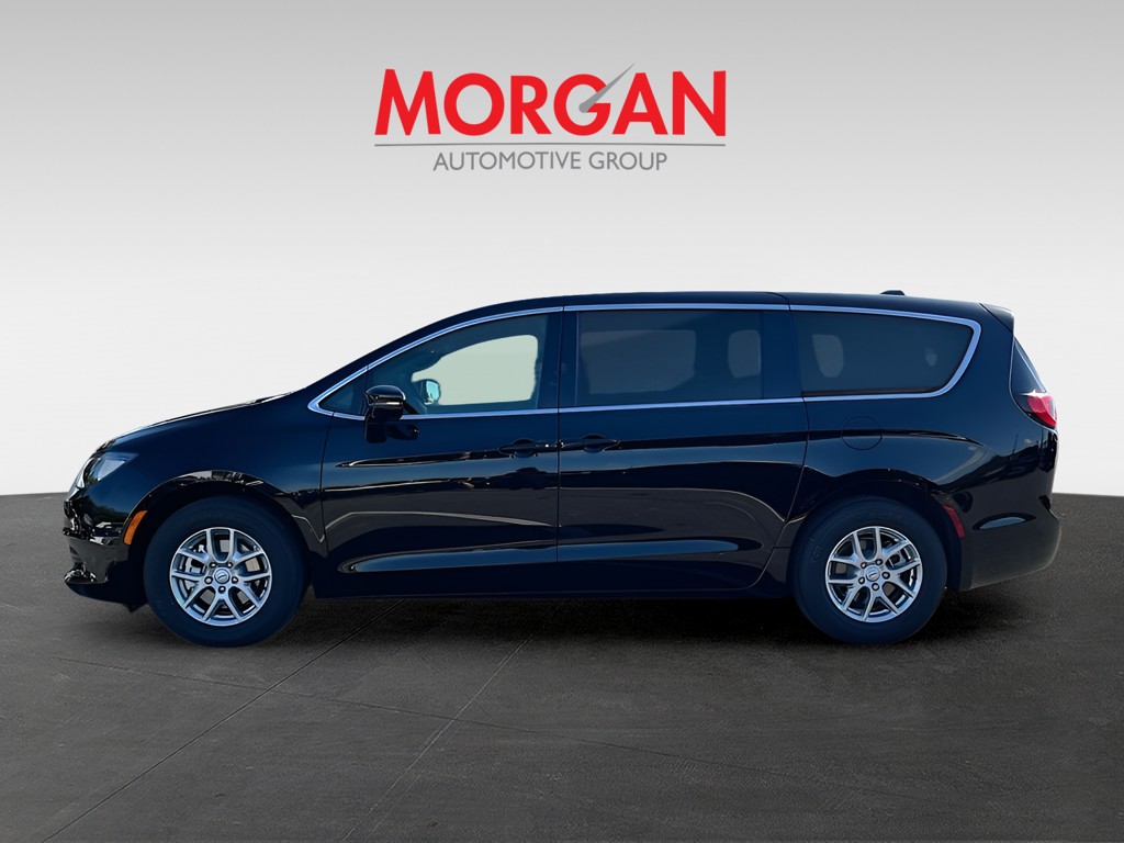 2026 Chrysler Voyager - Photo 7