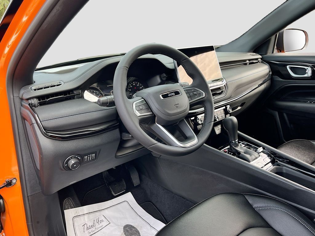 2026 Jeep Compass - Photo 9