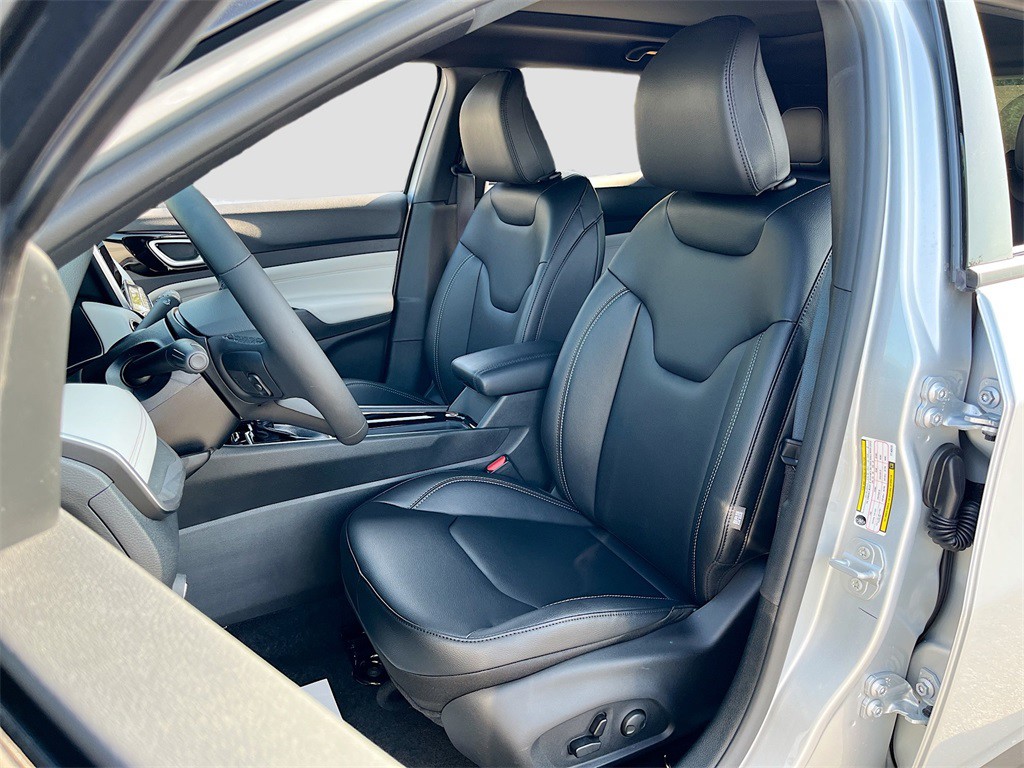 2026 Jeep Compass - Photo 21