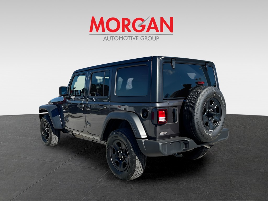 2026 Jeep Wrangler - Photo 4