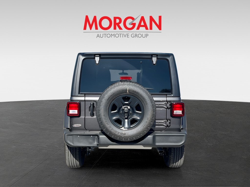 2026 Jeep Wrangler - Photo 6
