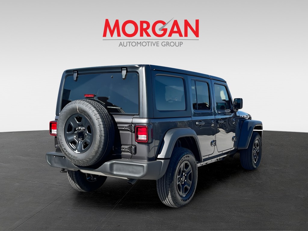 2026 Jeep Wrangler - Photo 5