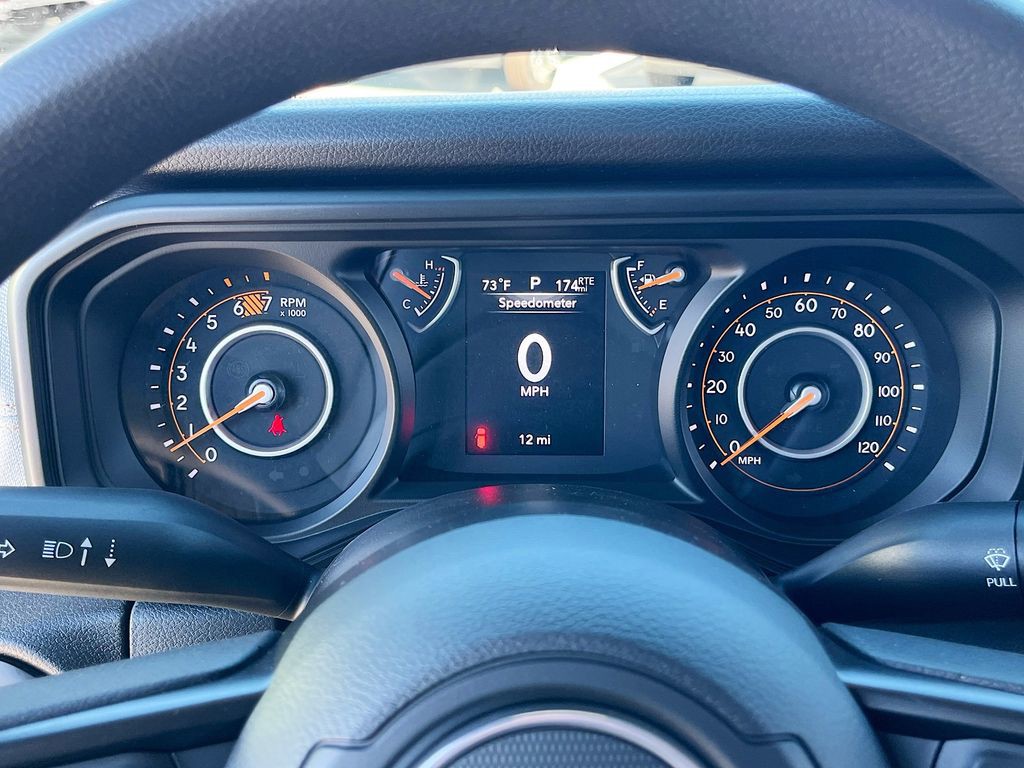2026 Jeep Wrangler - Photo 12
