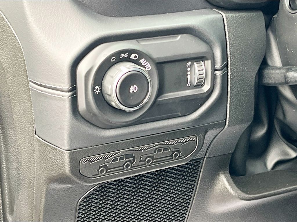 2026 Jeep Wrangler - Photo 10