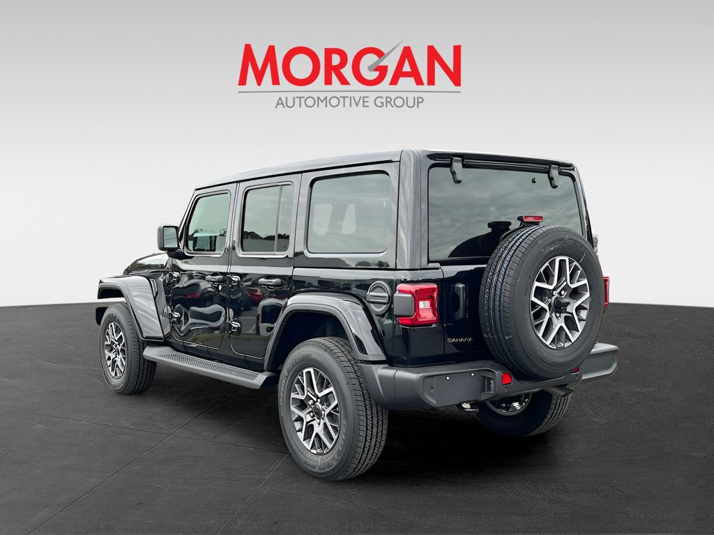 2026 Jeep Wrangler - Photo 4