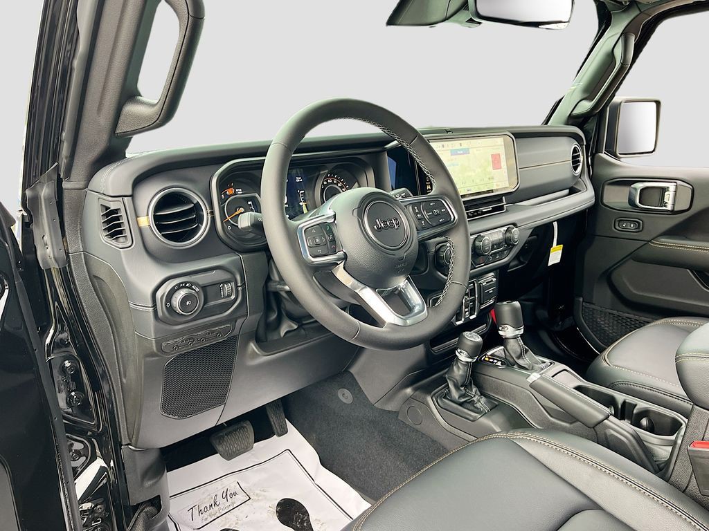 2026 Jeep Wrangler - Photo 9