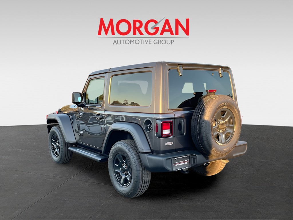 2026 Jeep Wrangler - Photo 4