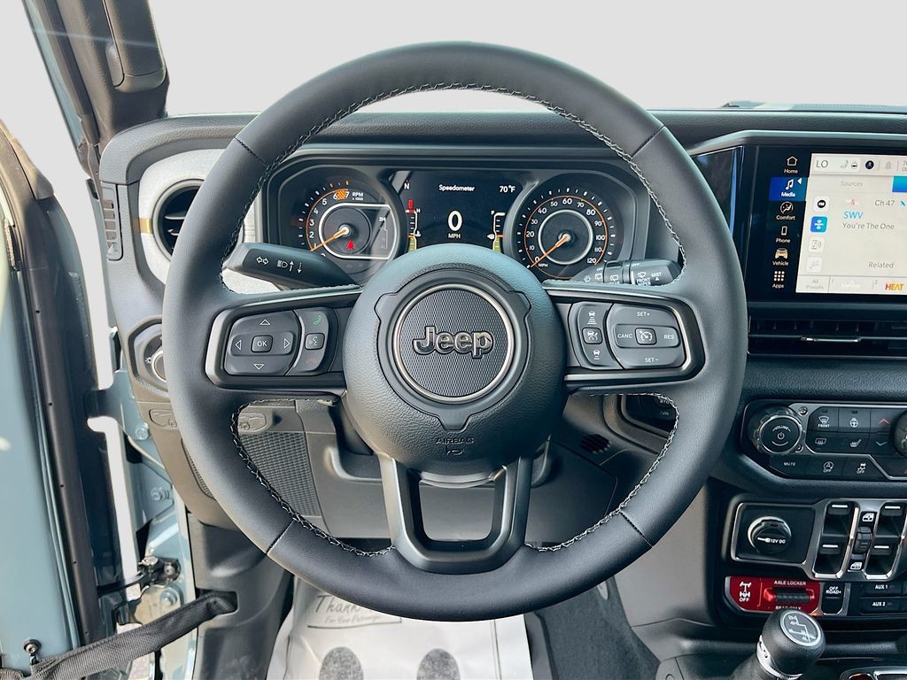 2026 Jeep Wrangler - Photo 11